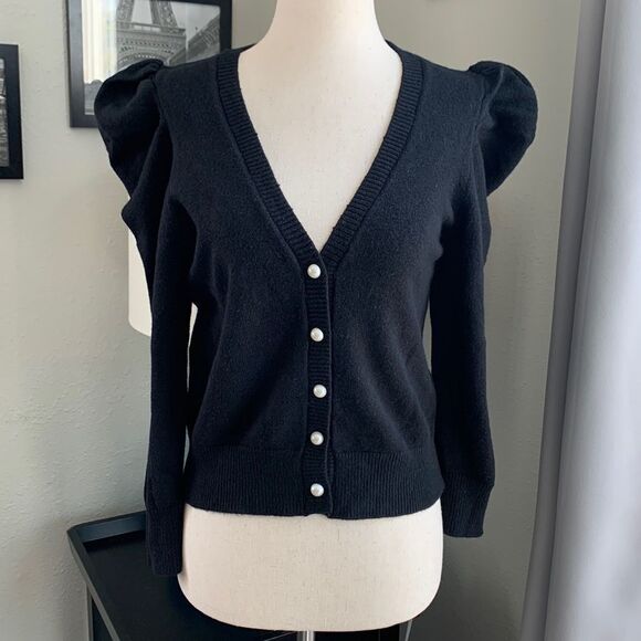 Venus lightweight sweater puff 3/4 sleeve button front size med - Picture 1 of 10